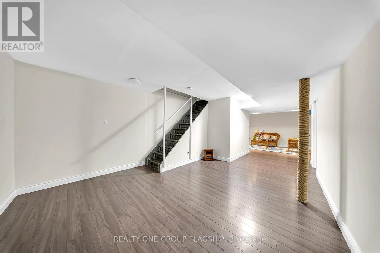 35 HURST STREET