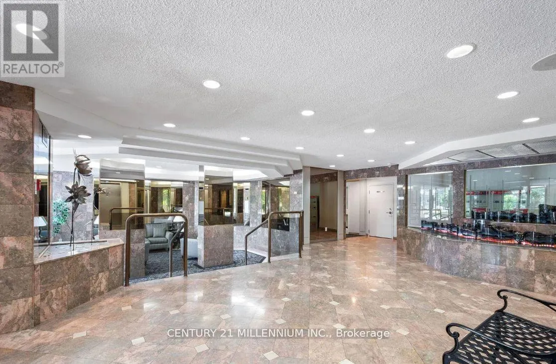 208 - 20 CHERRYTREE DRIVE