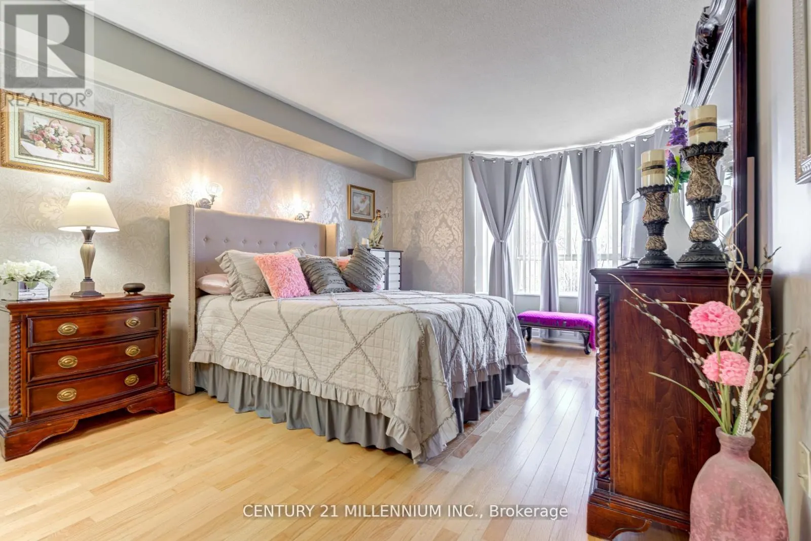 208 - 20 CHERRYTREE DRIVE