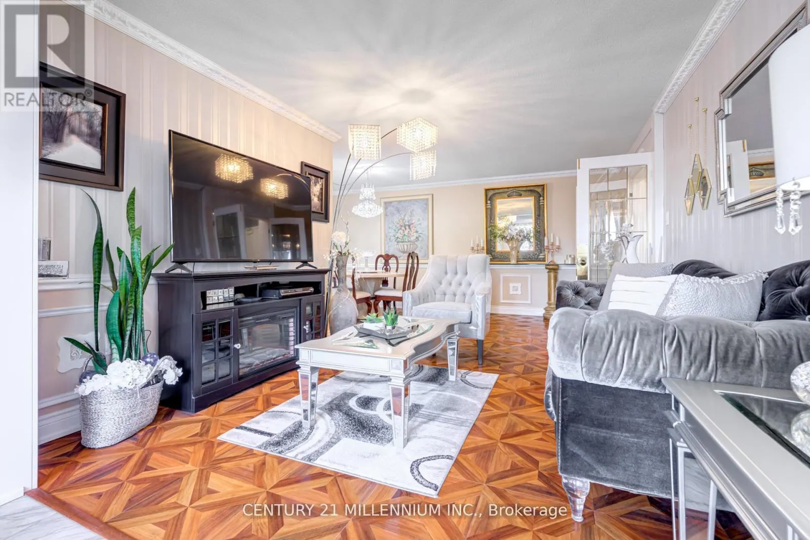208 - 20 CHERRYTREE DRIVE