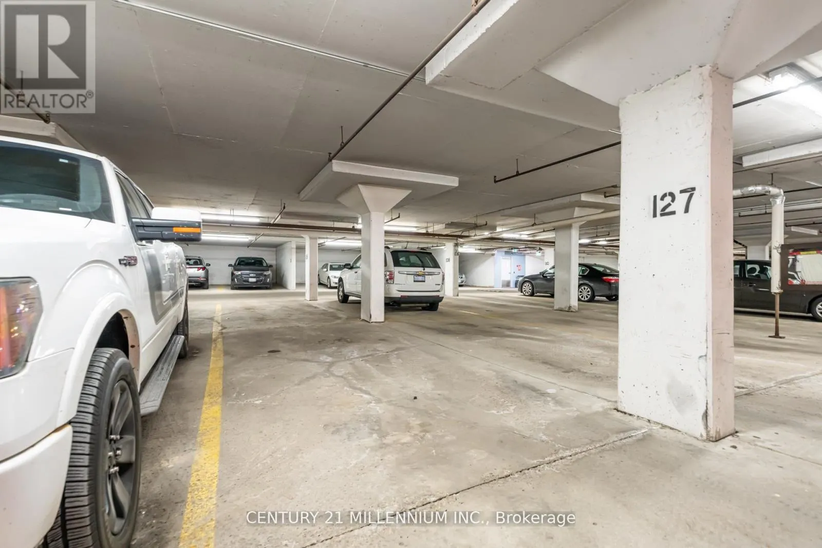 208 - 20 CHERRYTREE DRIVE