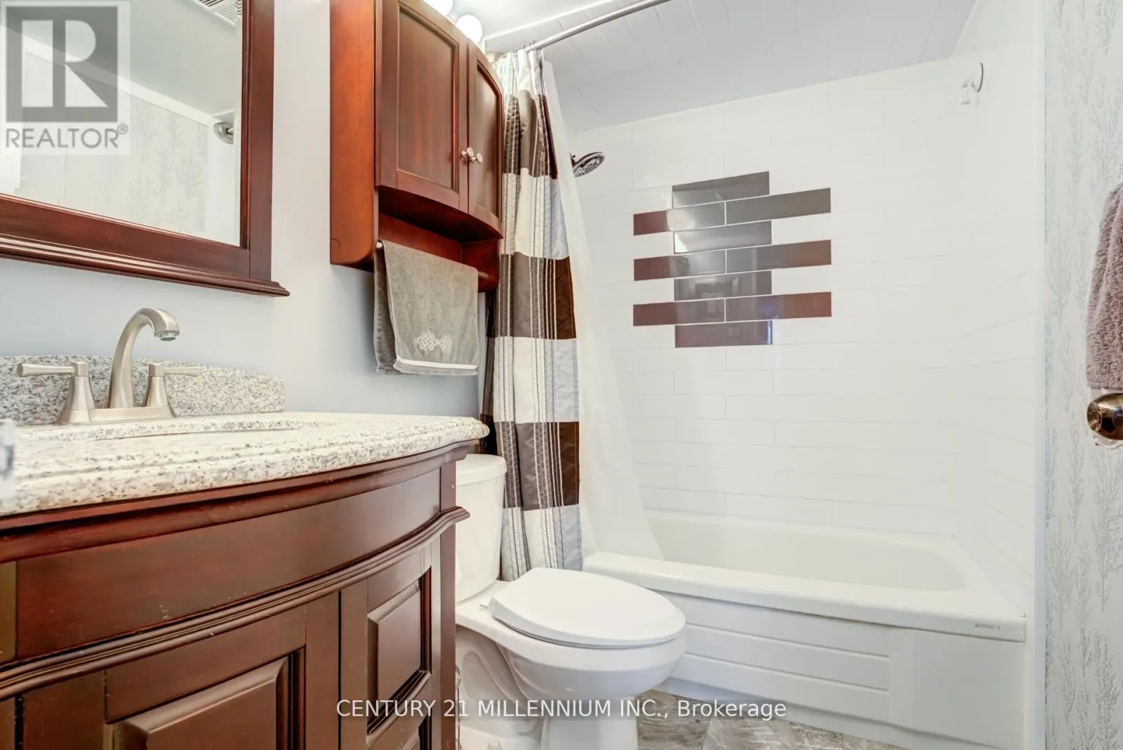 208 - 20 CHERRYTREE DRIVE