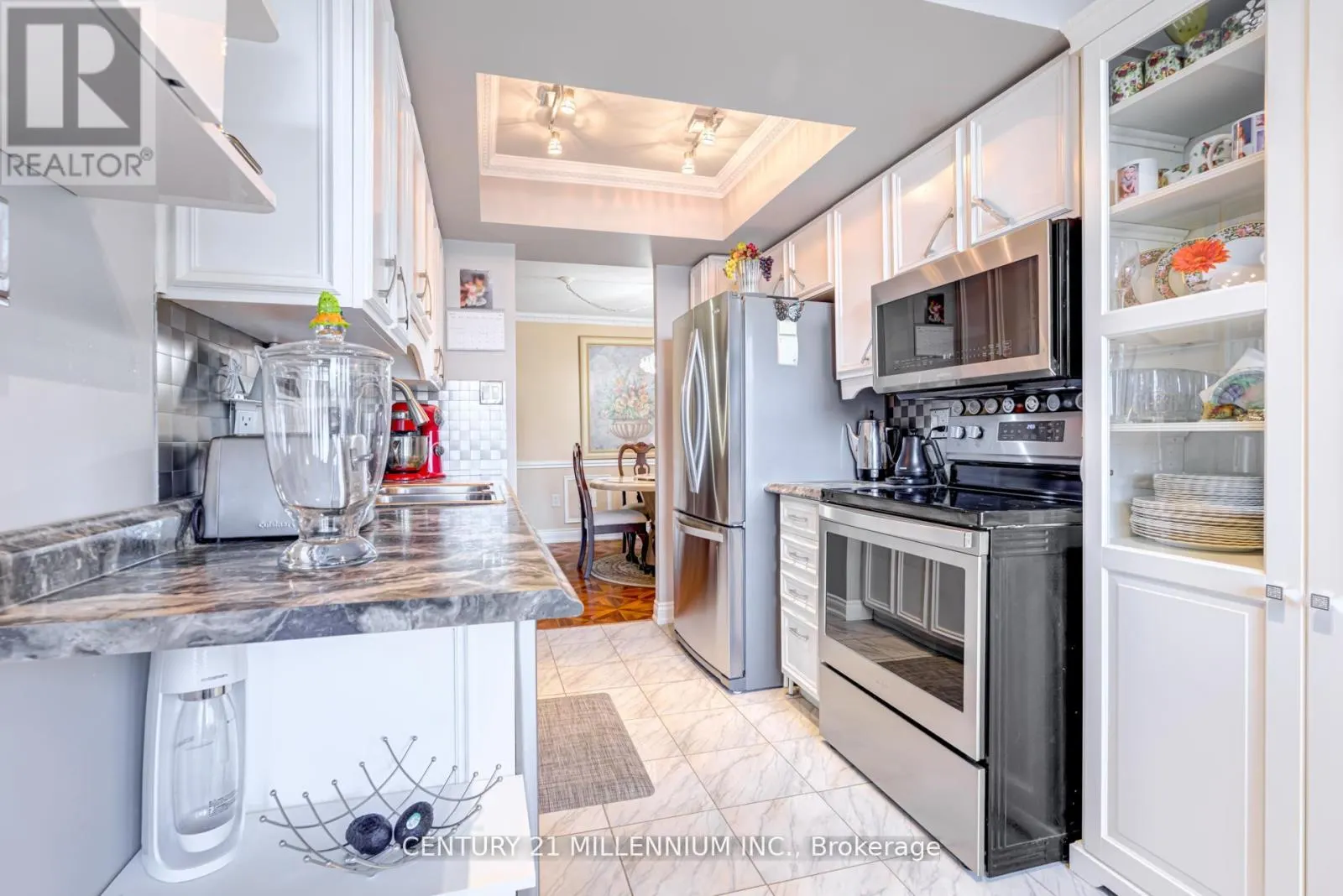 208 - 20 CHERRYTREE DRIVE