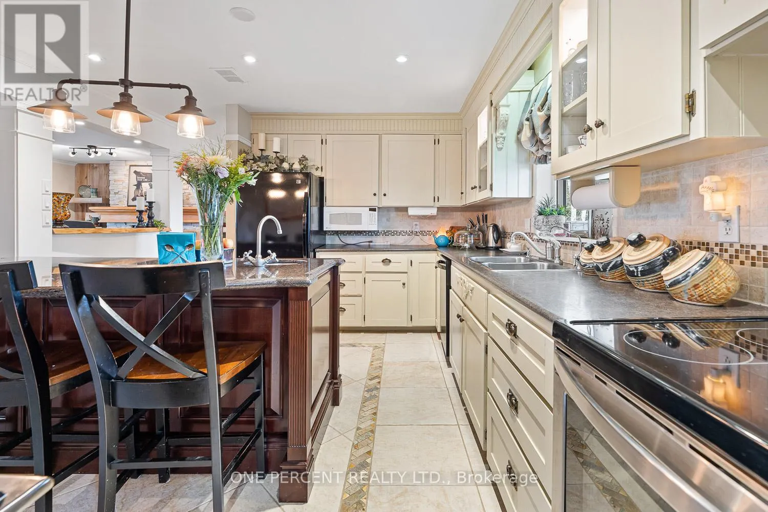 18234 MISSISSAUGA ROAD