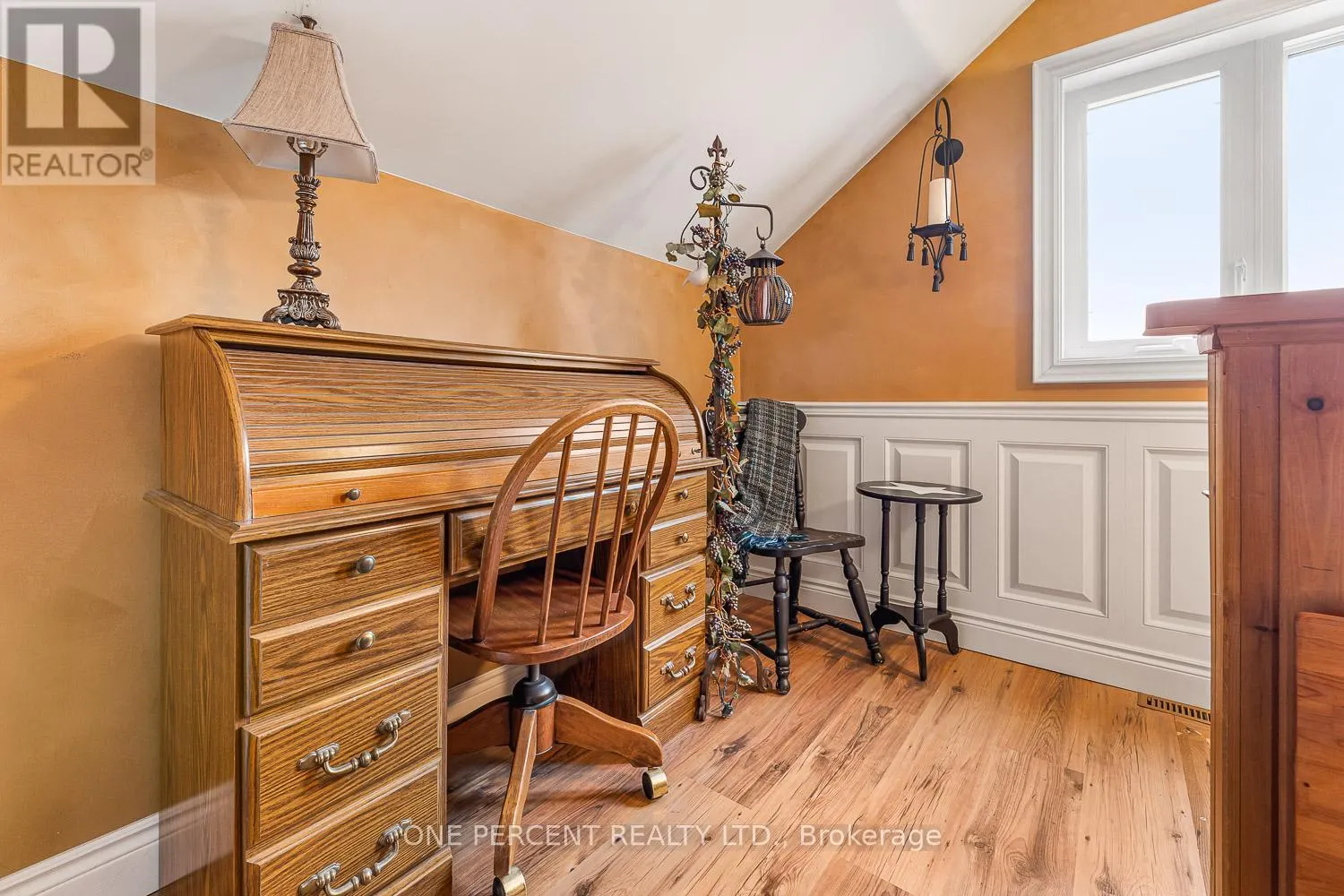 18234 MISSISSAUGA ROAD