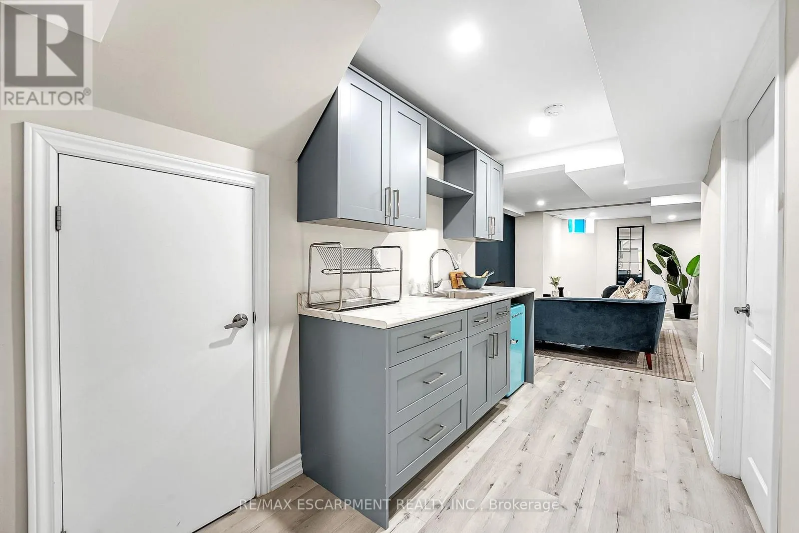 2314 KWINTER ROAD