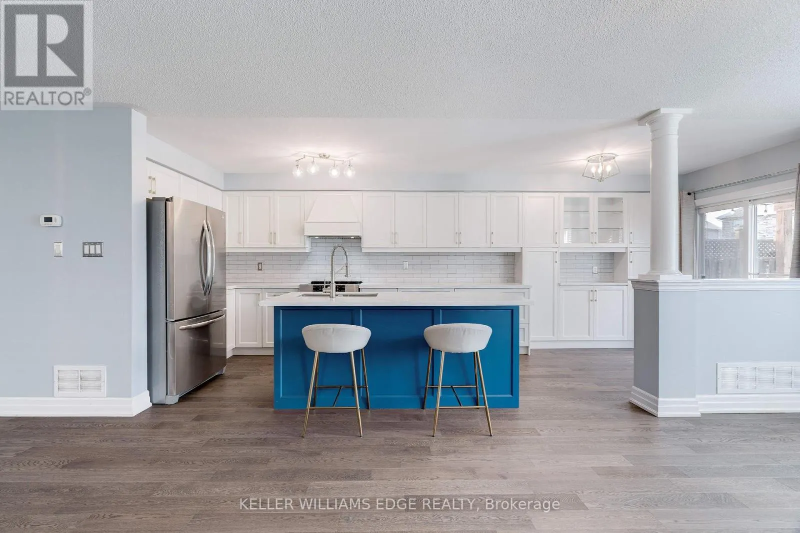 85 MOWAT CRESCENT