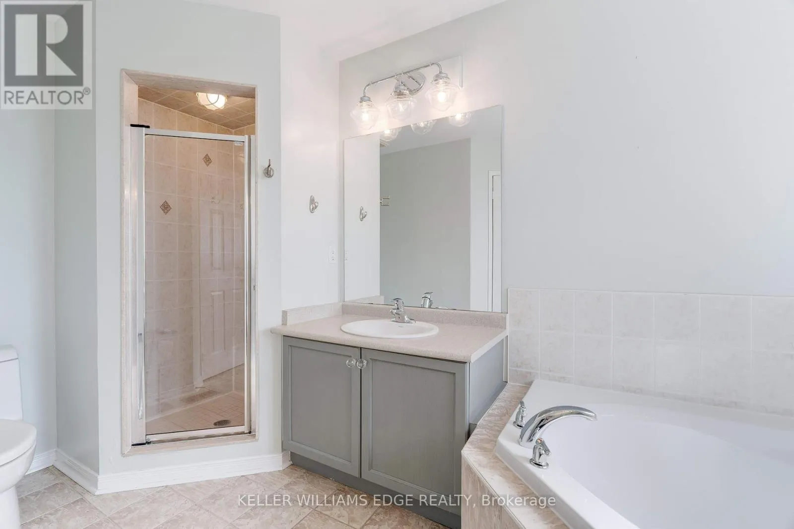 85 MOWAT CRESCENT