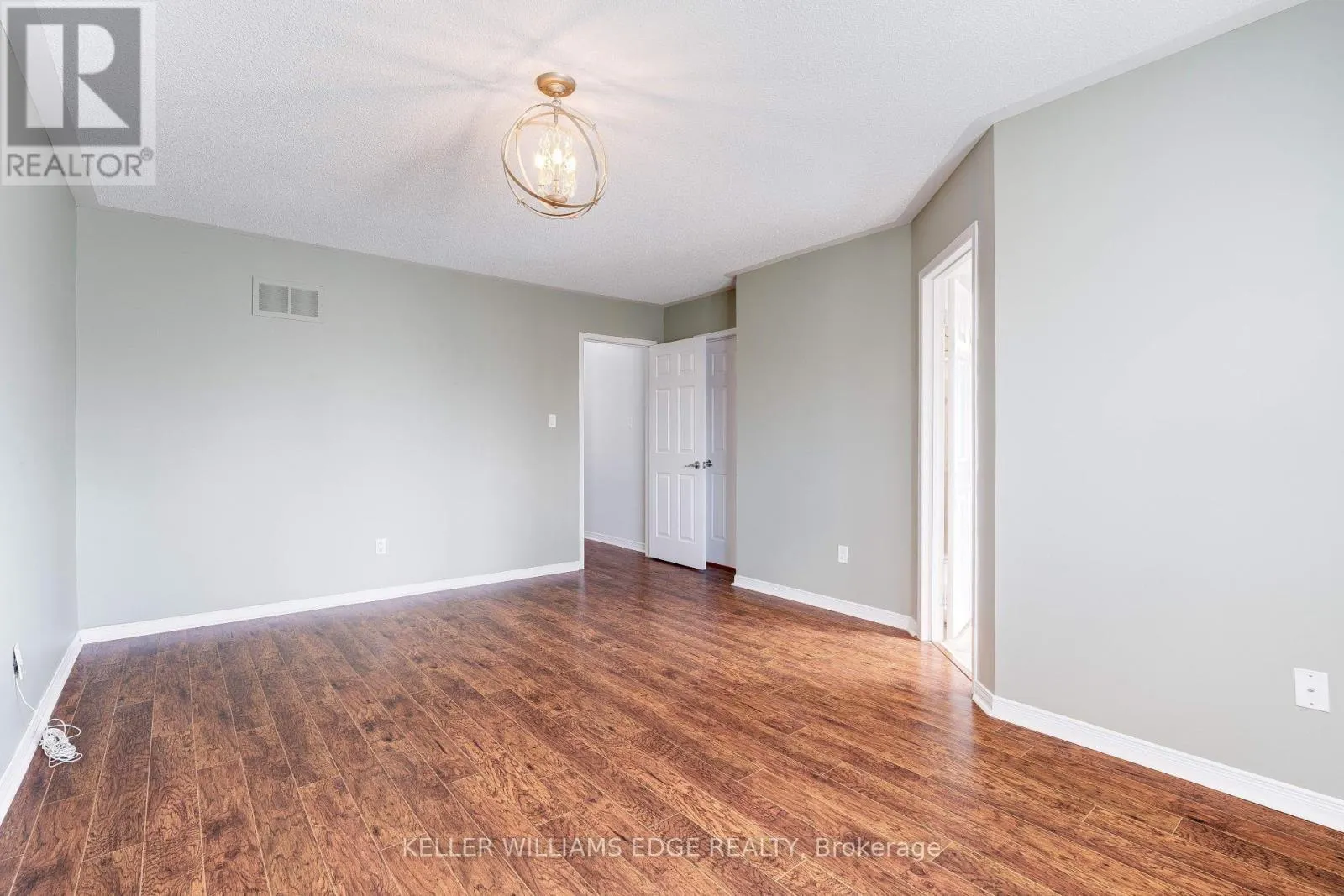85 MOWAT CRESCENT