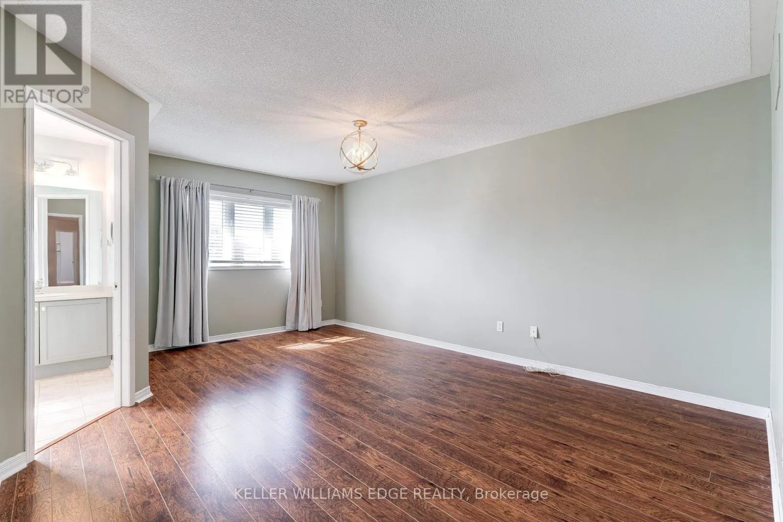 85 MOWAT CRESCENT