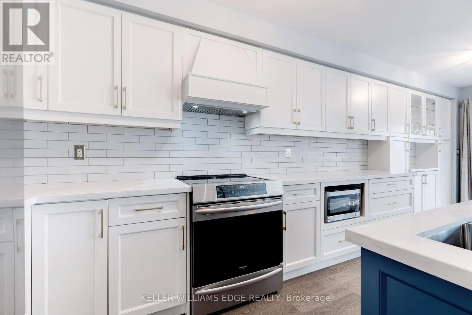 85 MOWAT CRESCENT