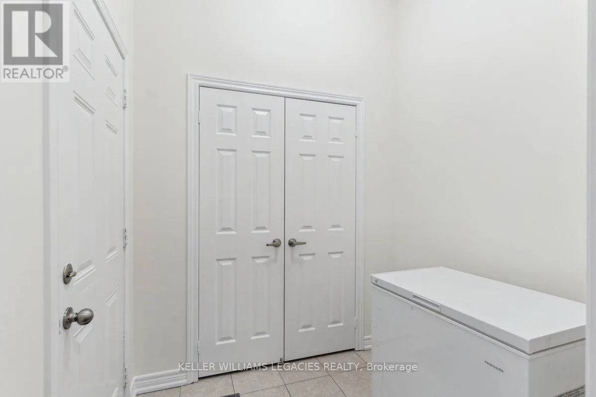 69 DORIS PAWLEY CRESCENT