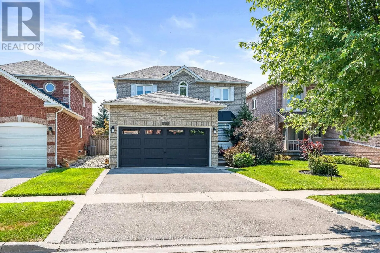 16 CHESTER CRESCENT S