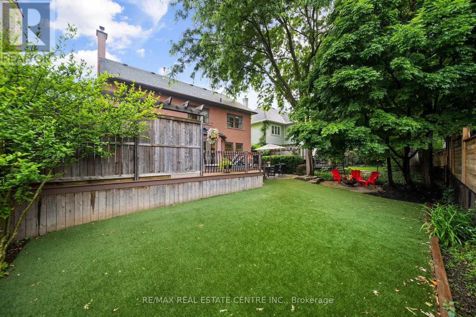 2067 ANNETTE COURT