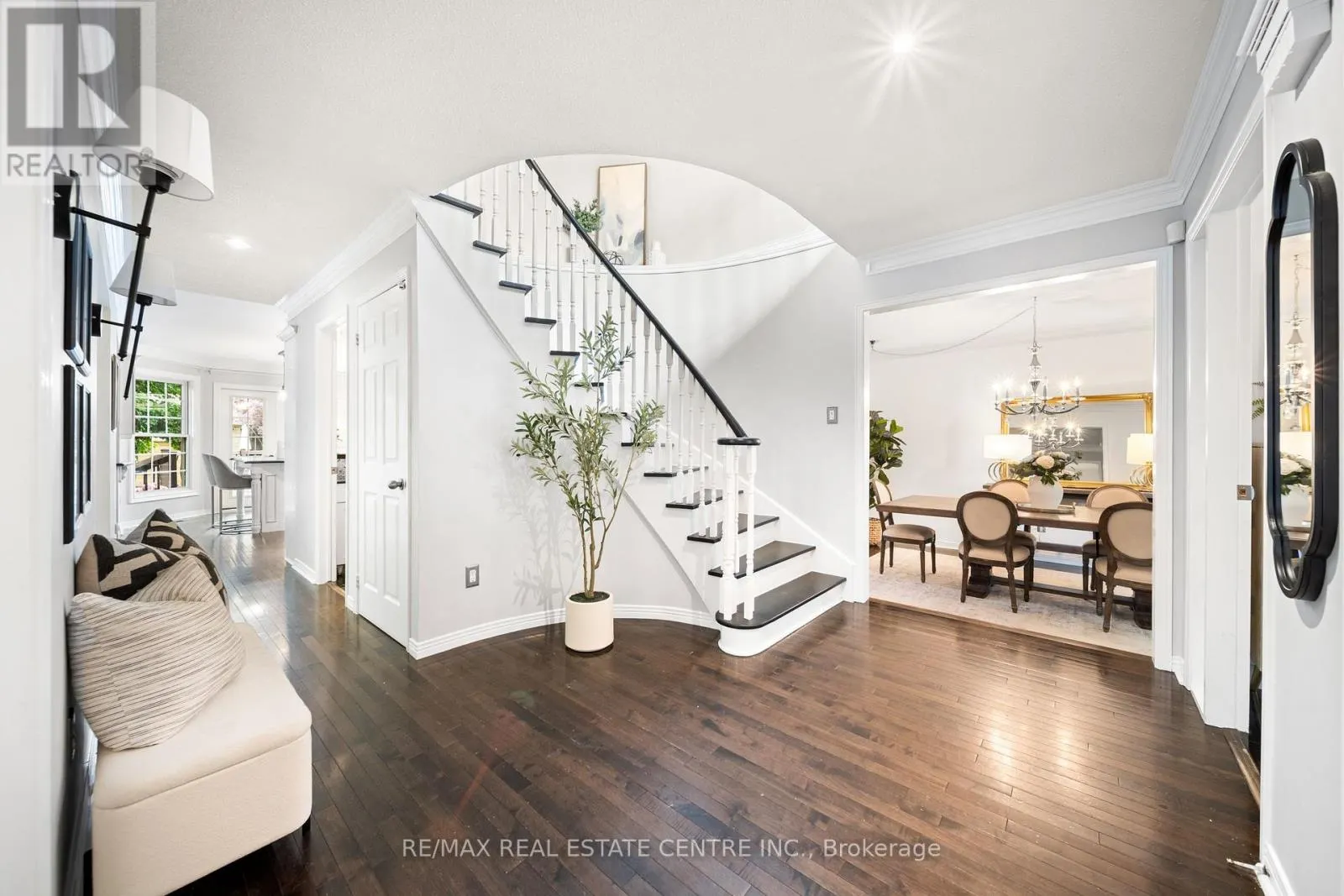 2067 ANNETTE COURT