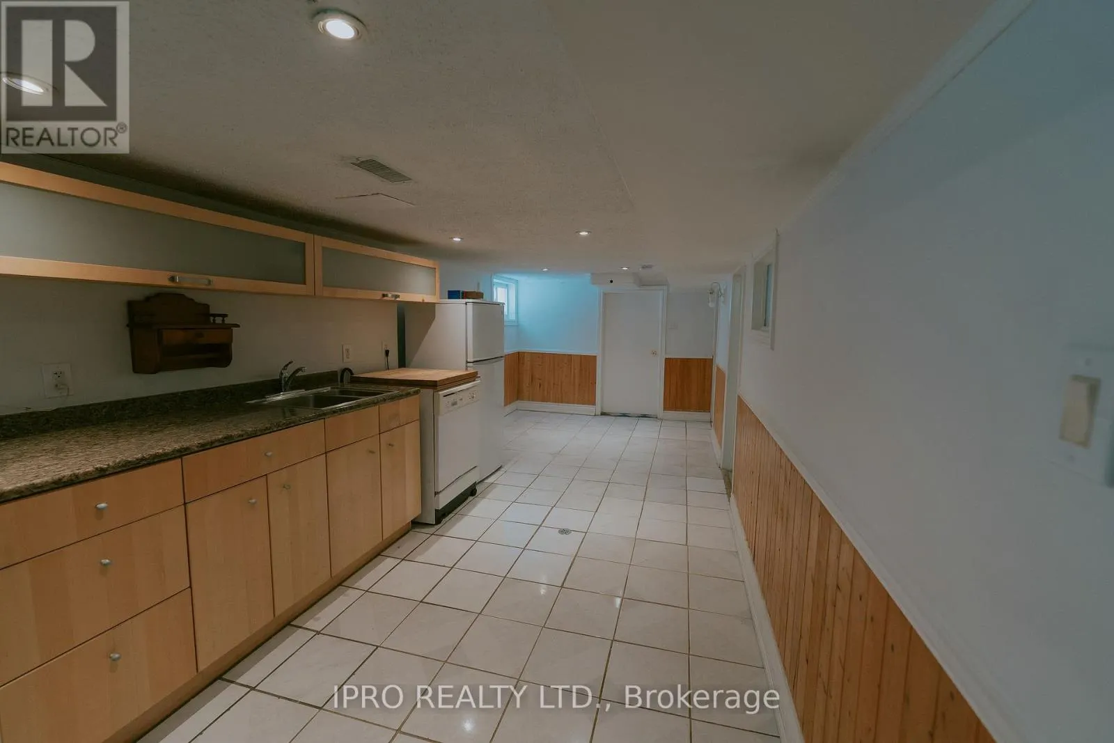 BASEMENT - 183 LIVINGSTONE AVENUE W