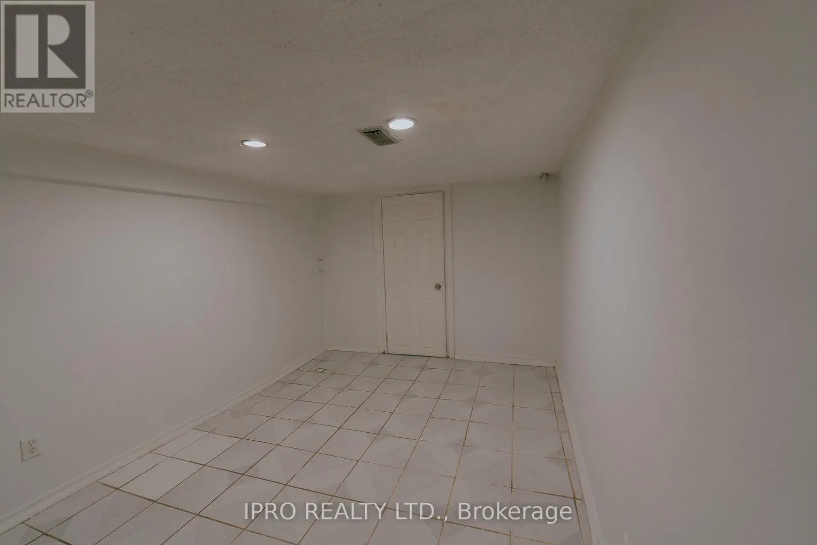 BASEMENT - 183 LIVINGSTONE AVENUE W