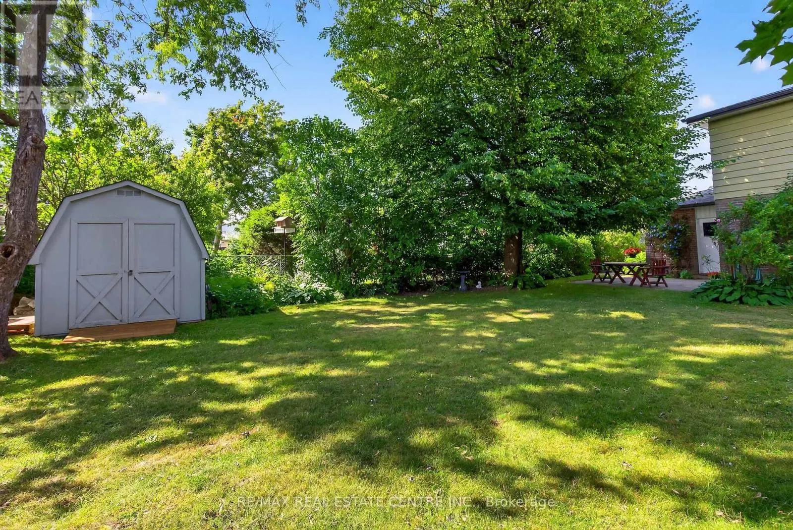 75 MAPLE CRESCENT