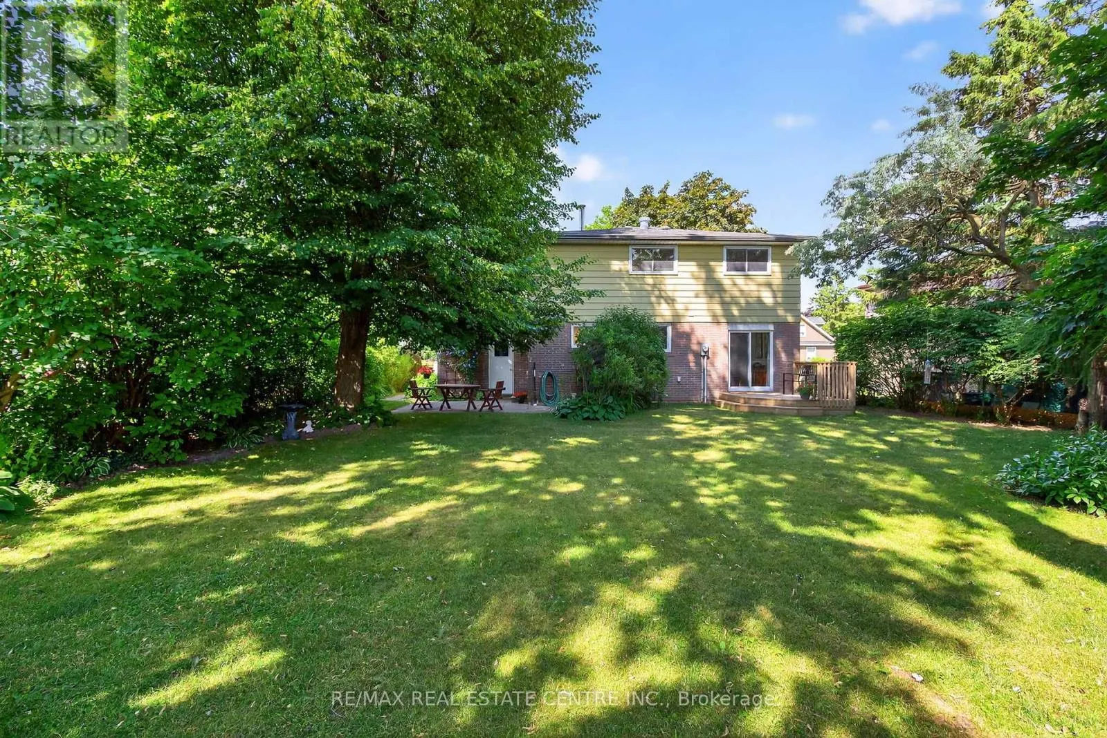 75 MAPLE CRESCENT