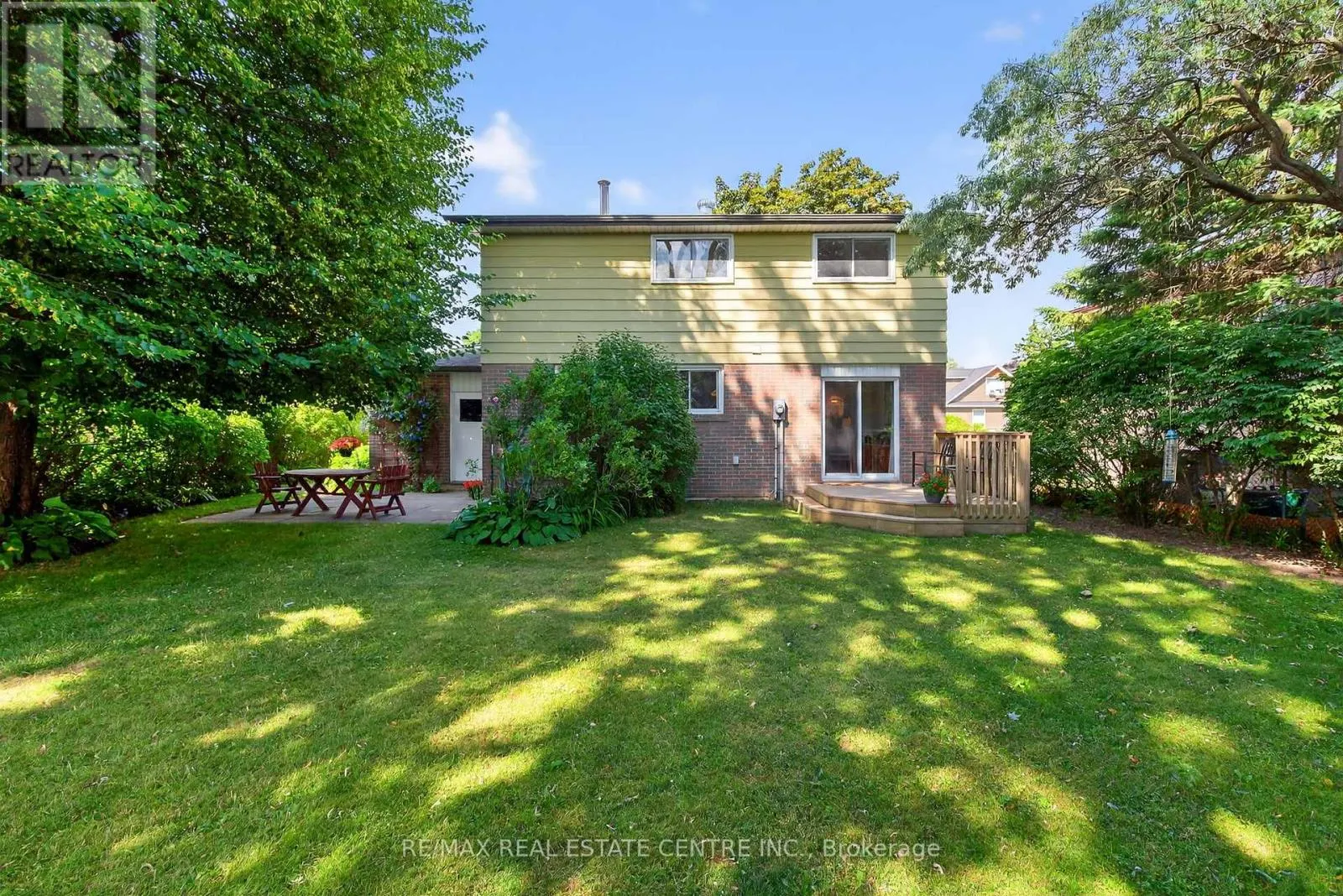 75 MAPLE CRESCENT