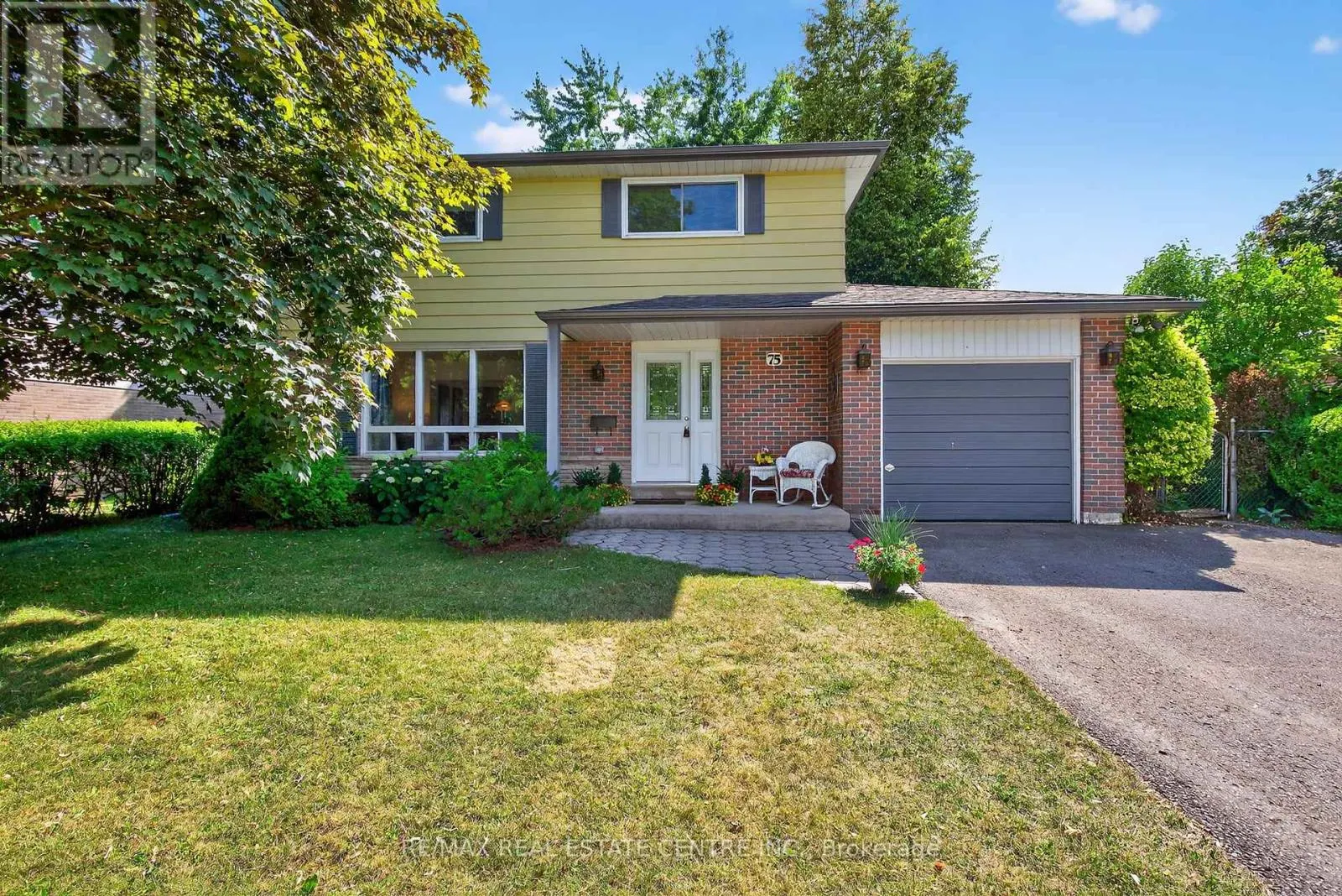 75 MAPLE CRESCENT