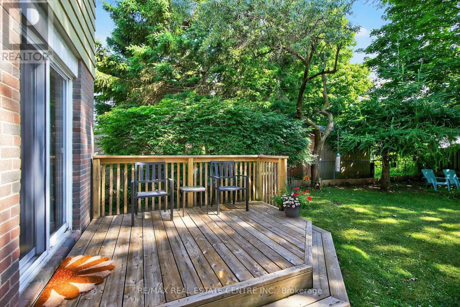 75 MAPLE CRESCENT