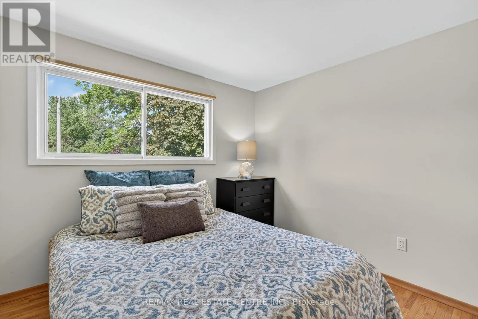 75 MAPLE CRESCENT