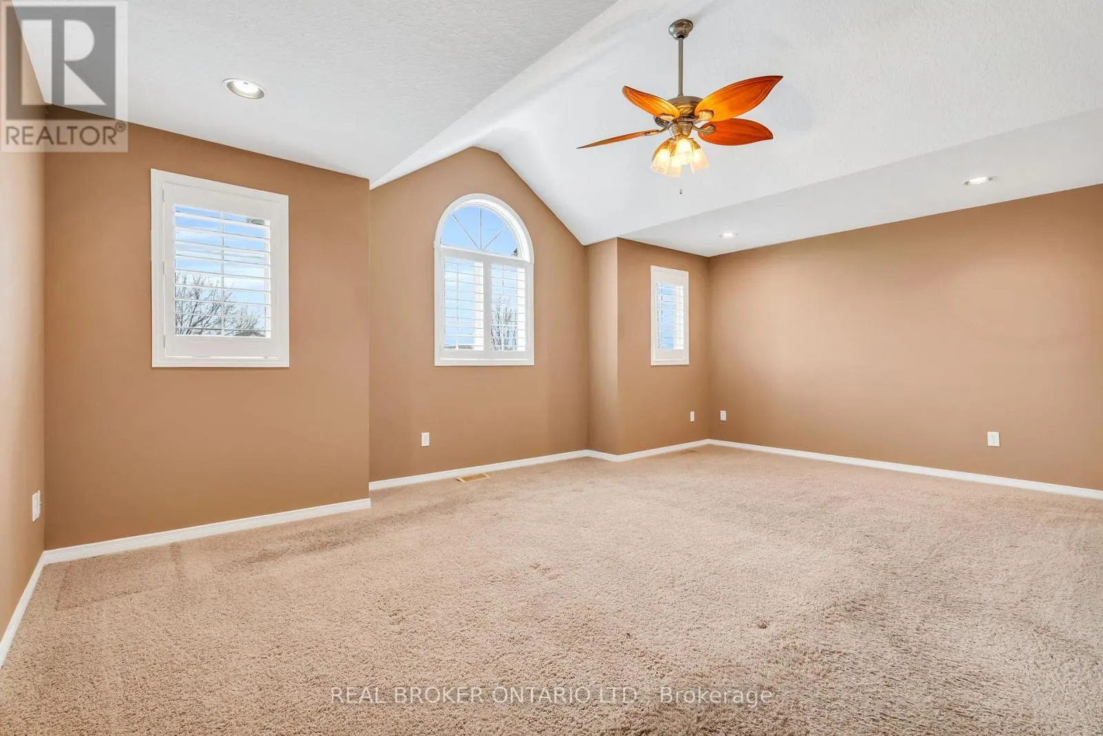 18 APPLETON DRIVE