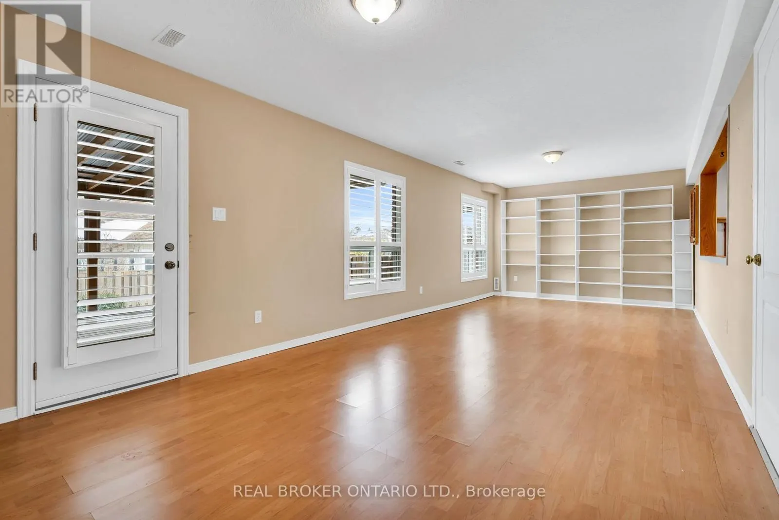 18 APPLETON DRIVE