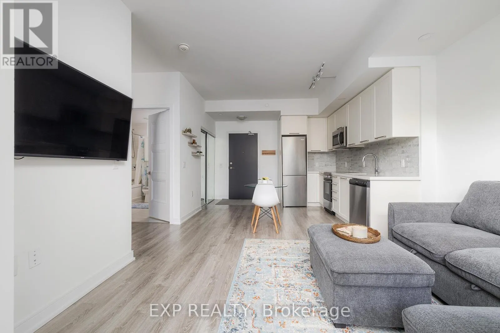 310 - 25 NEIGHBOURHOOD LANE
