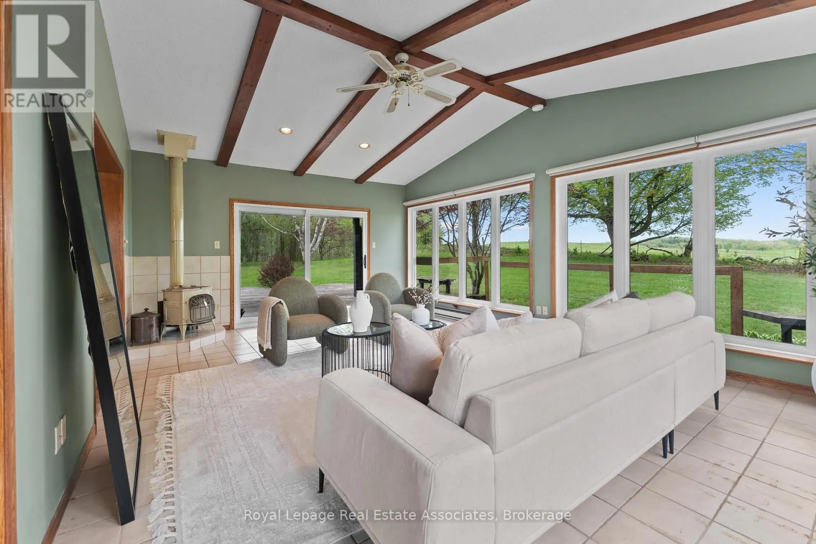 15633 KENNEDY ROAD