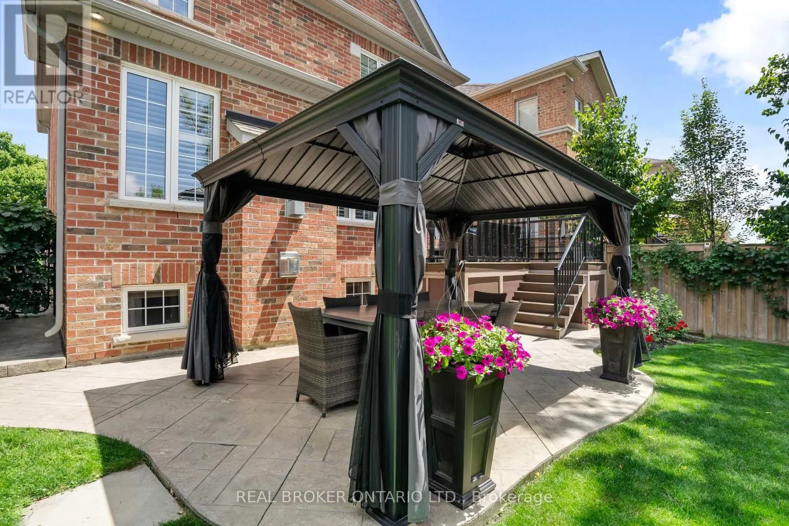 6 SILVER POND DRIVE