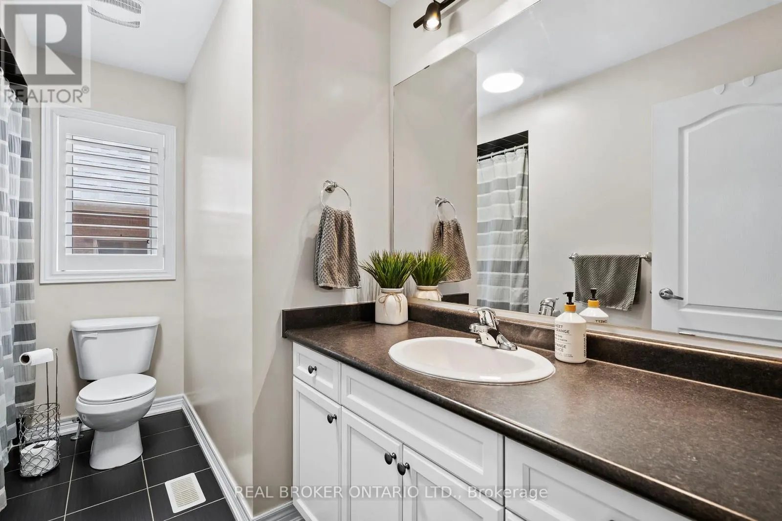 6 SILVER POND DRIVE