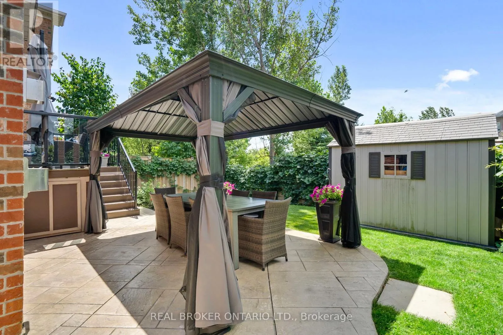 6 SILVER POND DRIVE