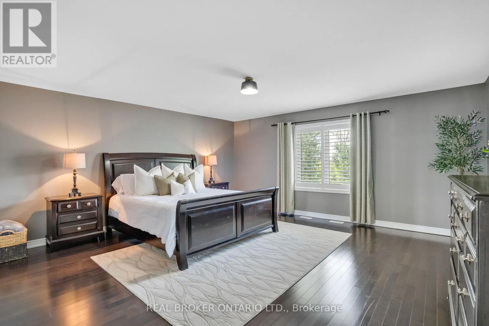 6 SILVER POND DRIVE