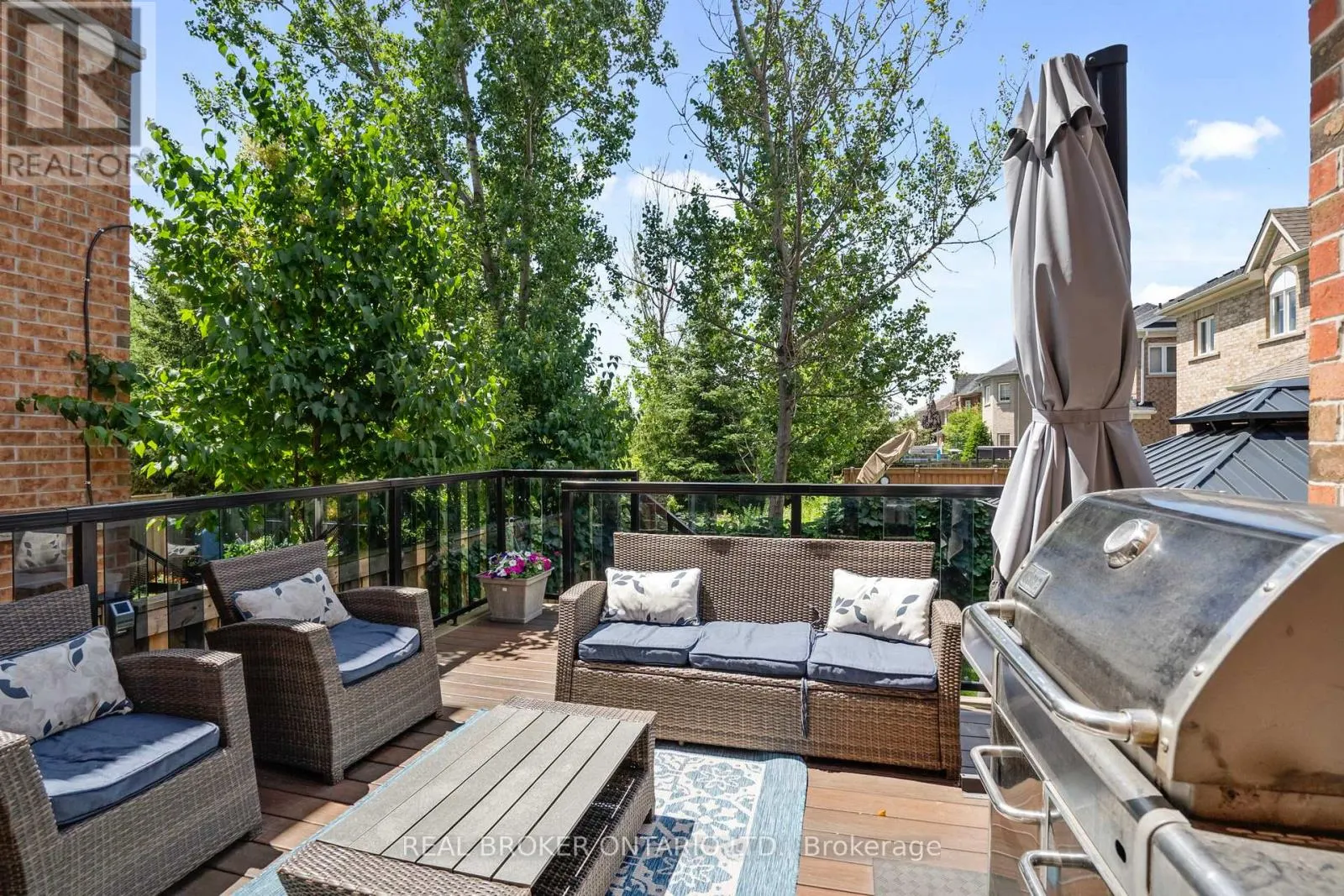 6 SILVER POND DRIVE
