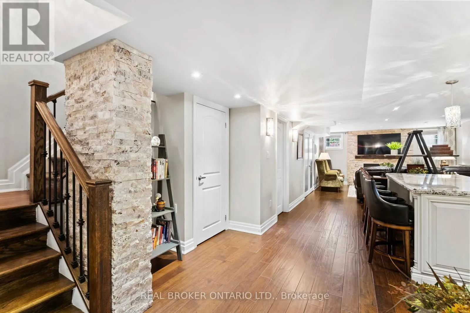 6 SILVER POND DRIVE
