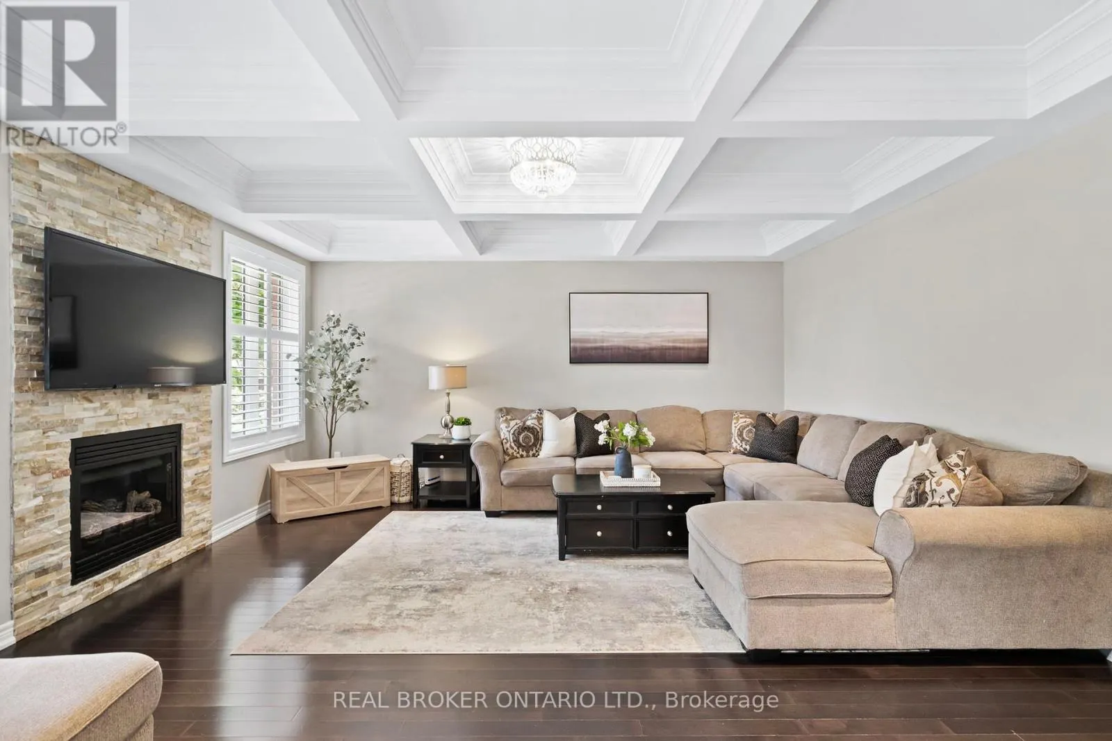 6 SILVER POND DRIVE