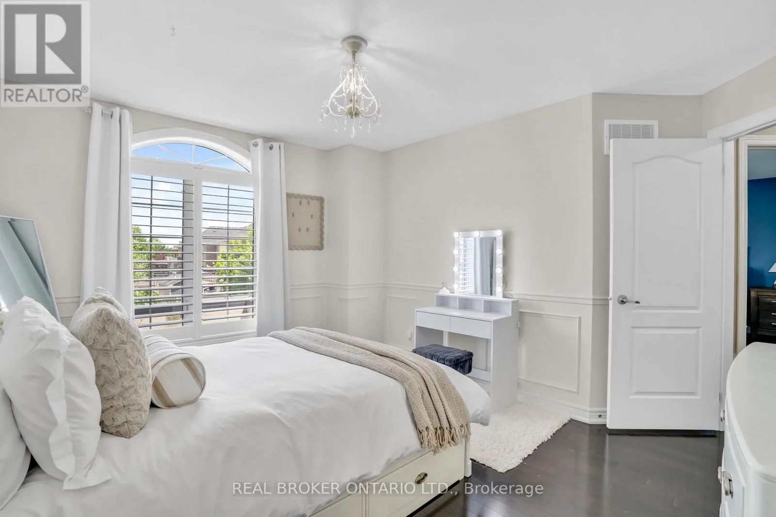 6 SILVER POND DRIVE