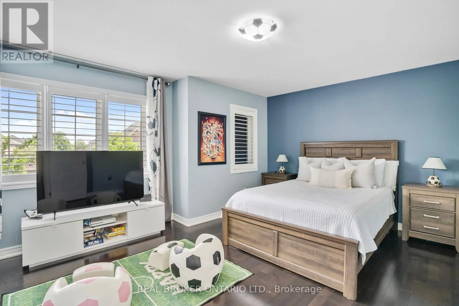 6 SILVER POND DRIVE