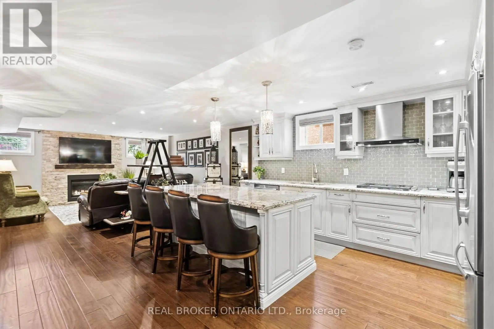 6 SILVER POND DRIVE