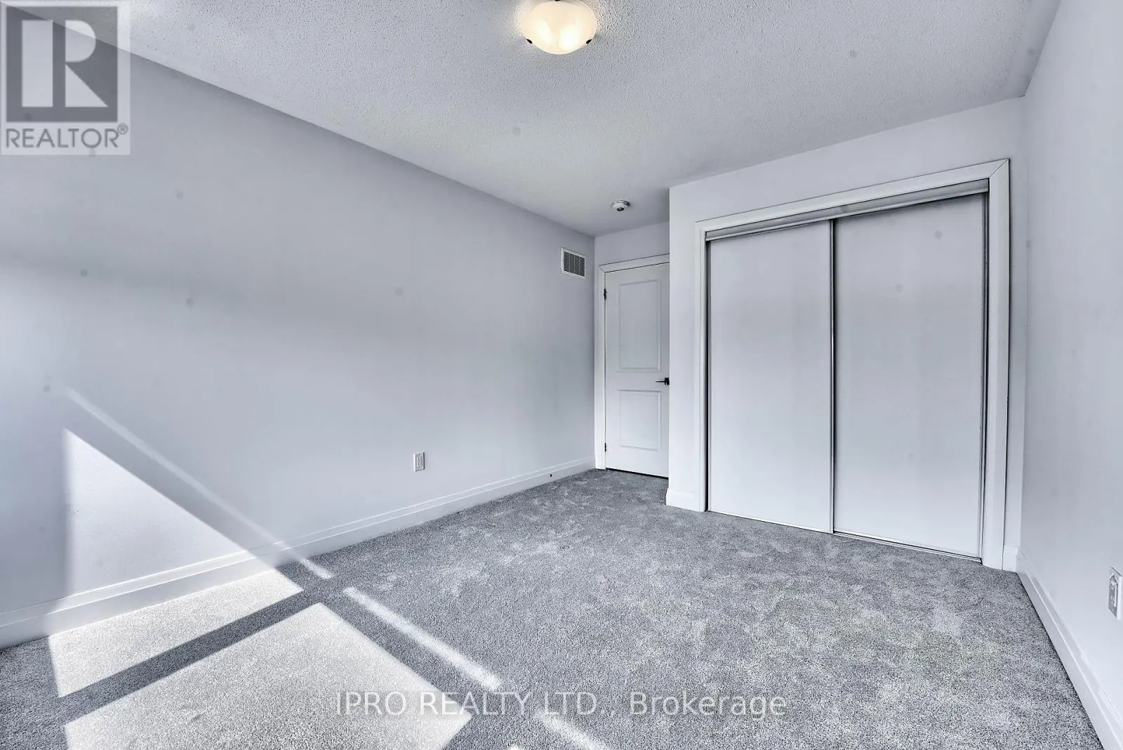 48 WINDTREE WAY