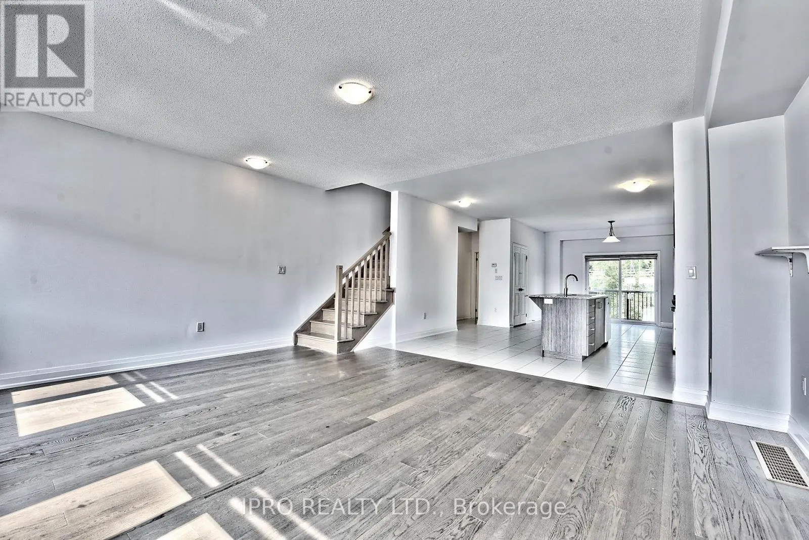 48 WINDTREE WAY