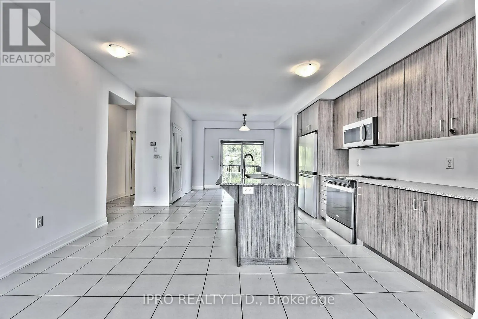 48 WINDTREE WAY