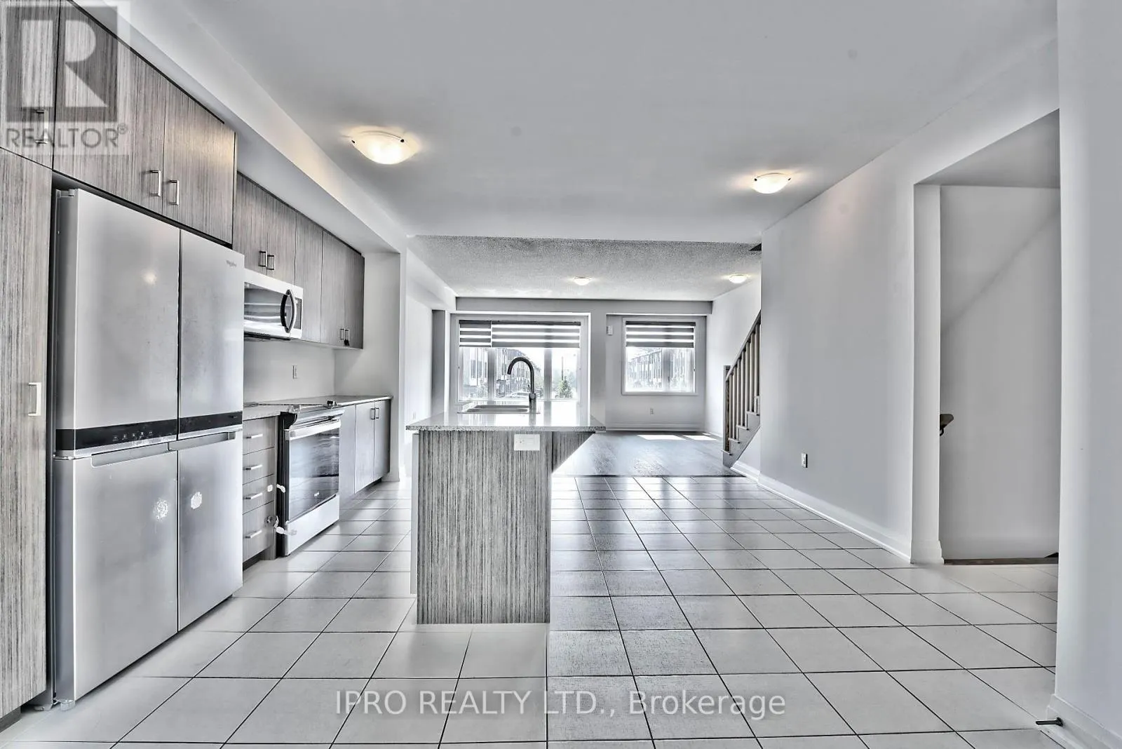 48 WINDTREE WAY