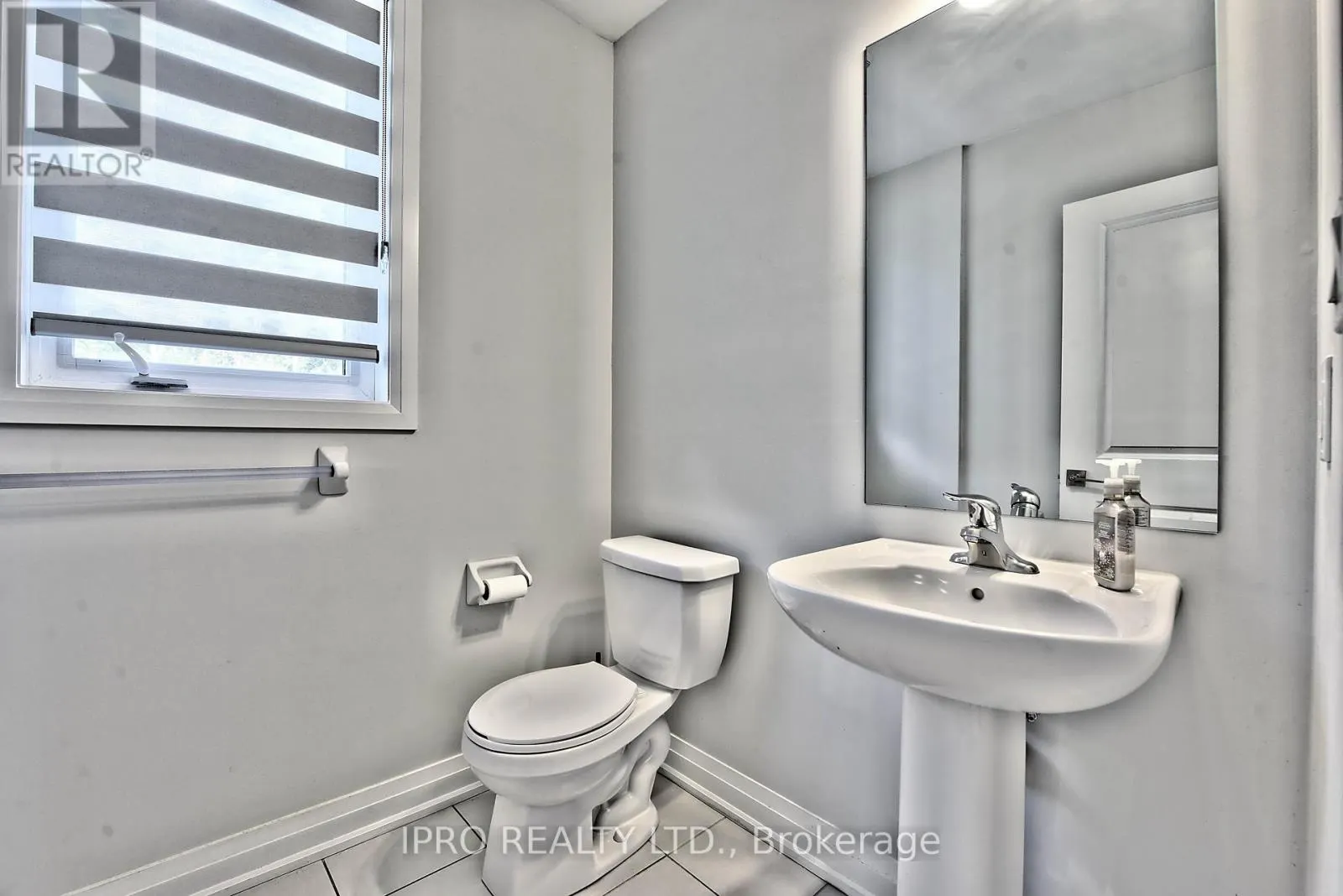 48 WINDTREE WAY