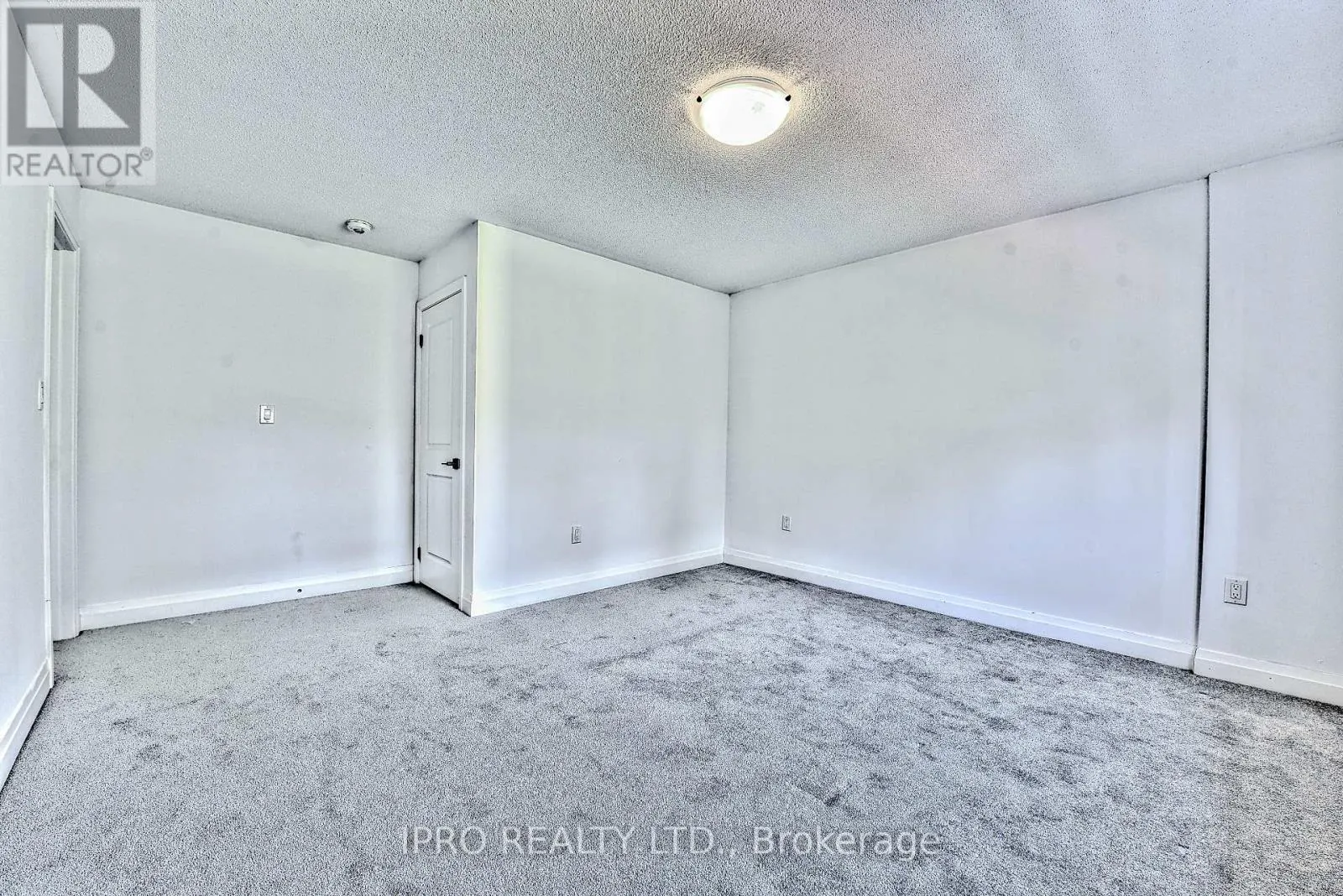 48 WINDTREE WAY