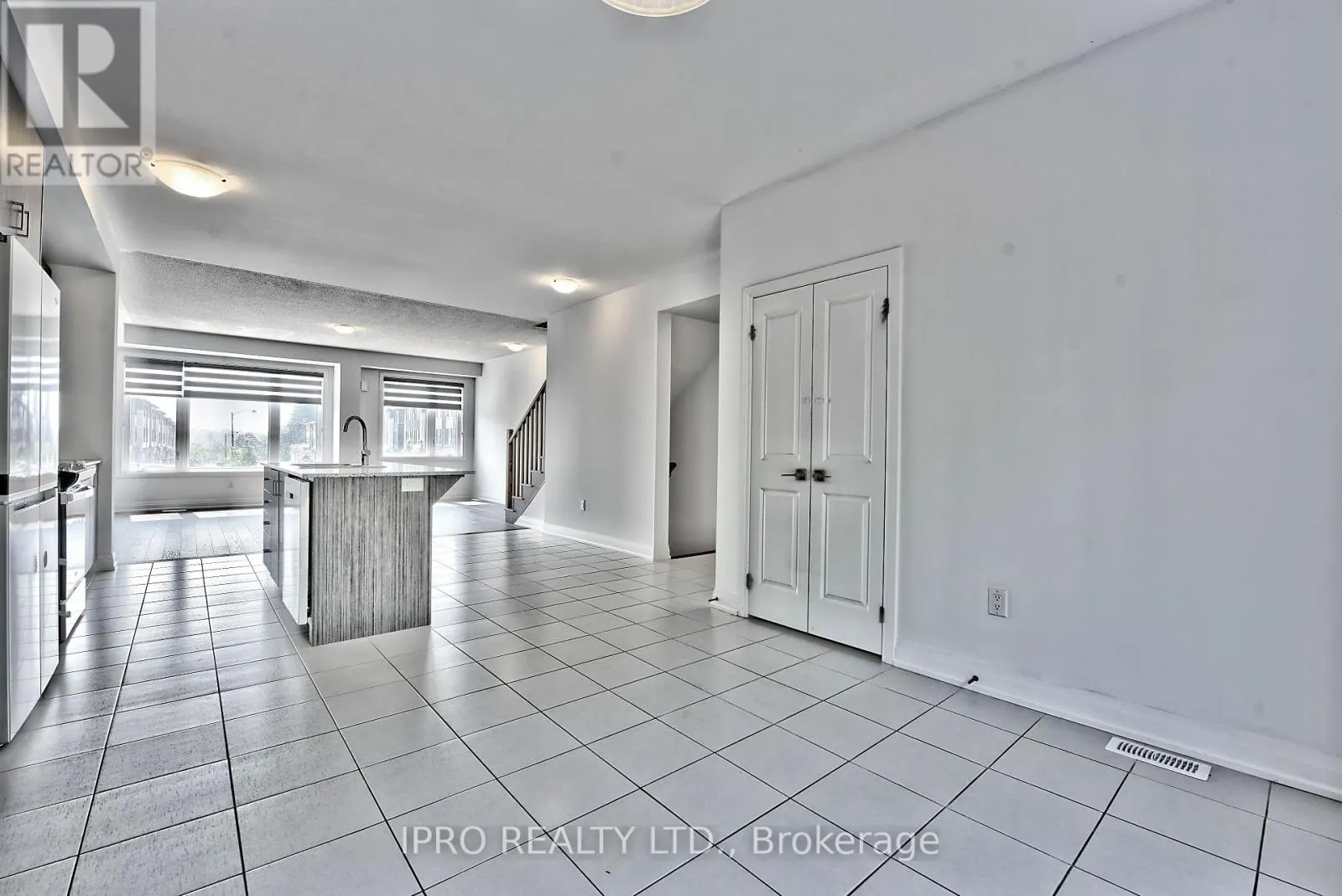 48 WINDTREE WAY