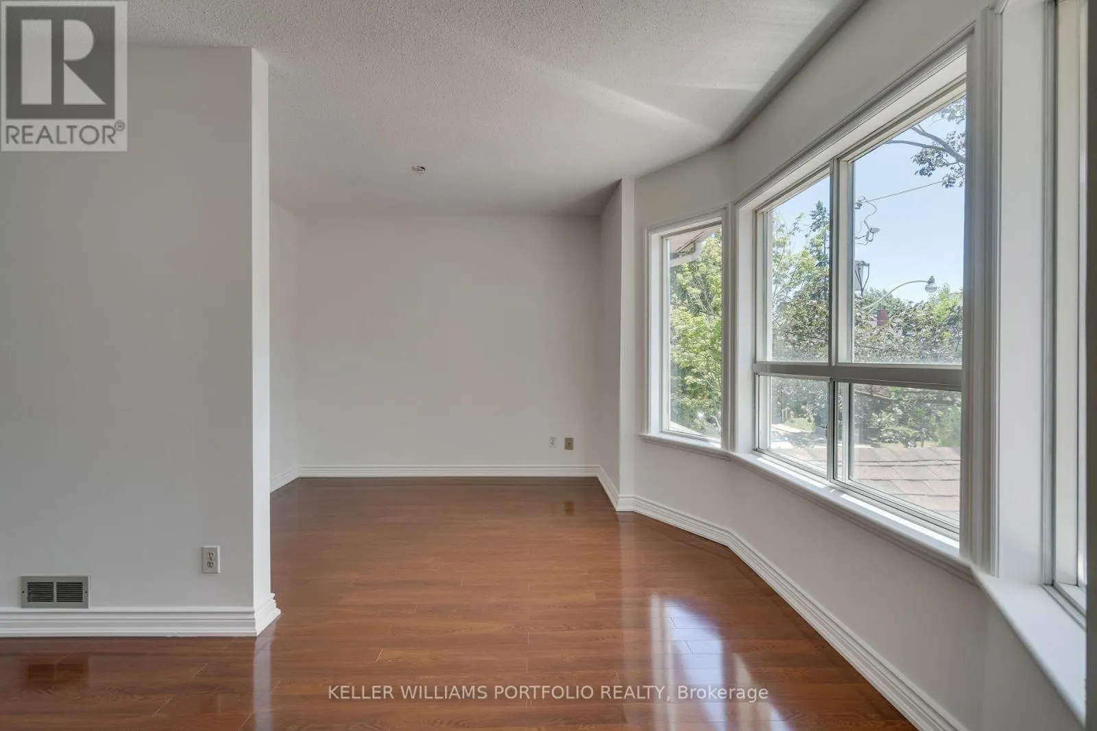 65 WESTHOLME AVENUE