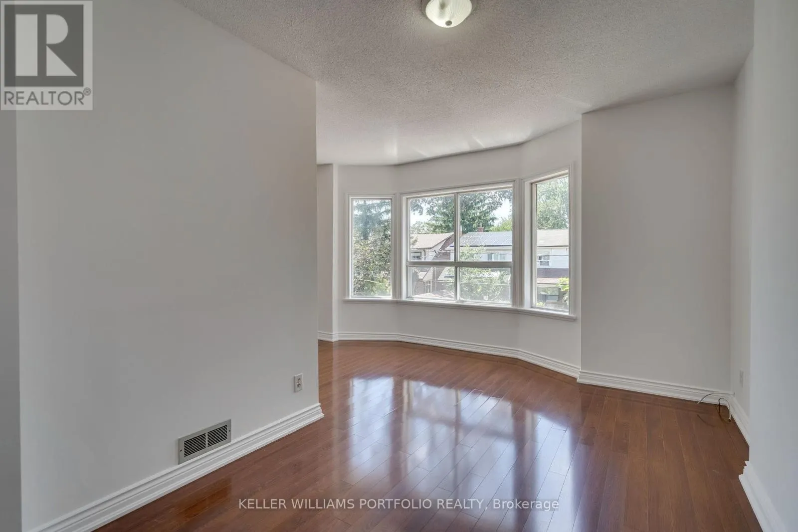 65 WESTHOLME AVENUE